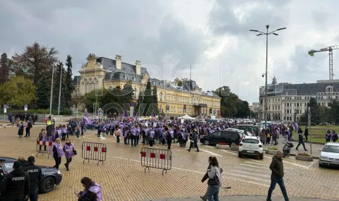 Голям протест и автошествие „За по-високи доходи” блокира центъра на София - 1