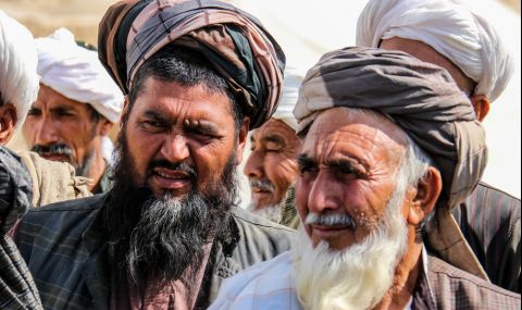 Кабул: Талибаните задължиха правителствените служители да пуснат брада - 1