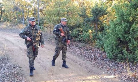 Сухопътните войски се включиха в охраната по границата - 1