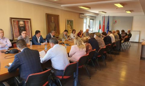 Нинова: Единството и обединението вляво ще ни направят по-силни - 1