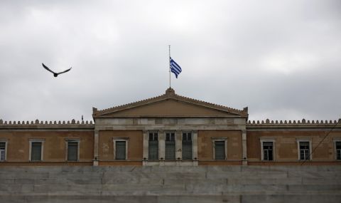 Гърция отваря училища и детски градини - 1