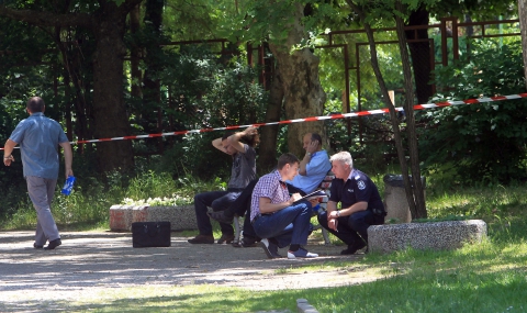 Момче на 16 г. е намерено убито в Борисовата градина (Снимки 18 +) - 1