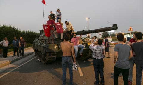 В Турция осъдиха 84 души на доживотен затвор - 1