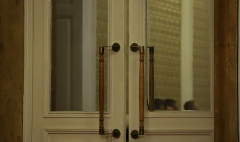 Засекретиха изслушването на Петков и Николов за газа - 1