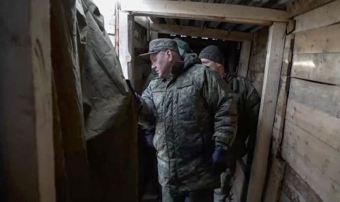 Шойгу се спусна в окопите на фронта в Украйна - 1