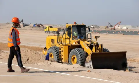 Саудитска Арабия, където 95% от територията ѝ е пустиня, внася пясък от Австралия - 1