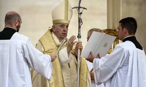 Папата призова за прекратяване на "световната война"  - 1