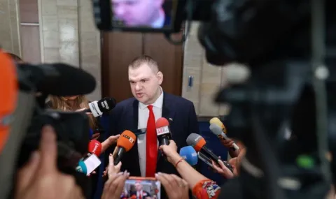 Колко би струвало на Пеевски да прати Демерджиев на Марс - 1