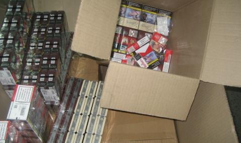 Задържаха близо 4000 кутии нелегални цигари - 1