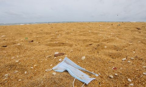 Доклад: 26 000 тона COVID отпадъци са в Световния океан, 87% от тях са от болниците - 1