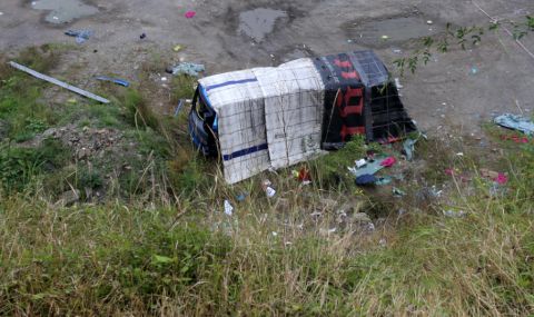 Съдят шестима души за тежката автобусна катастрофа край Своге - 1