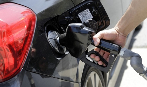 Бензиностанциите у нас печелят по 12% на литър - 1