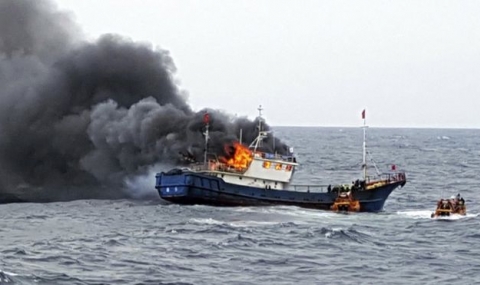Китайски рибари загинаха в сблъсък с бреговата охрана на Южна Корея - 1