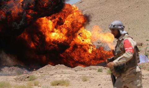 Въздушен удар! Силите на САЩ в Афганистан са нанесли въздушни удари по талибаните  - 1