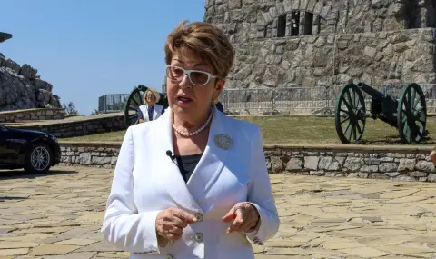 Руският посланик поднесе цветя на Шипка - 1