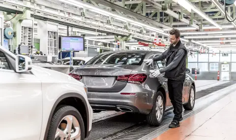 Mercedes удължава производството на A-Class за втори път - 1