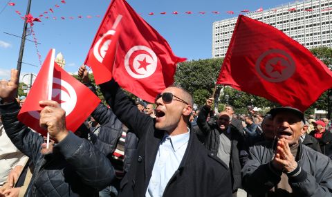 Тунис забрани събирания в централите на опозиционната партия "Ан Нахда" - 1