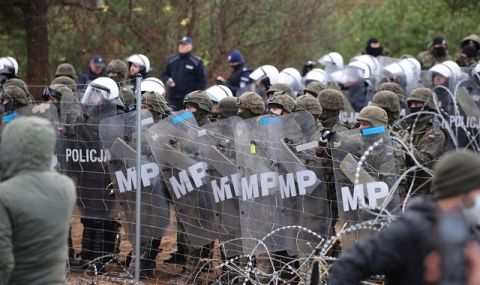 Беларус обвини Полша: Стреляте срещу мигрантите по границата  - 1