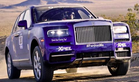 Жена зад волана на Rolls-Royce Cullinan измина 3000 км в пустинята (ВИДЕО) - 1