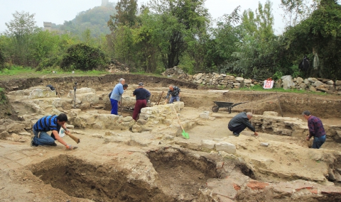 Археолози откриха голяма църква на Трапезица - 1
