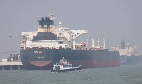 US asks other countries to help protect ships in Strait of Hormuz  - 1