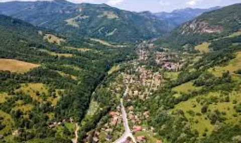 Асен Василев: От самото начало България силно подкрепя и ще продължи да подкрепя Киев - 1