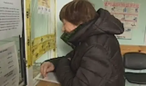 Пенсионери свикват с новите евробанкноти