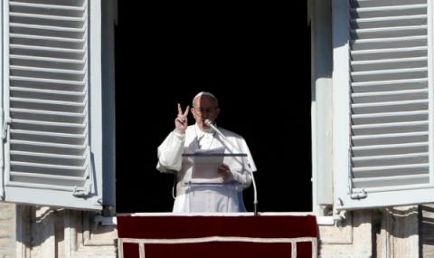 Папа Франциск покани бездомници на цирк - 1