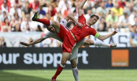Полша на четвъртфинал след драма с дузпи срещу Швейцария - 1