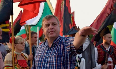 Бивш служител в ДАБЧ: ВМРО се издържа, продавайки българско гражданство - 1