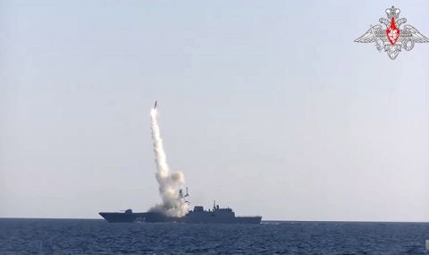 Бойни учения! Руските ВМС изпитаха хиперзвукова ракета "Циркон" в Атлантика - 1