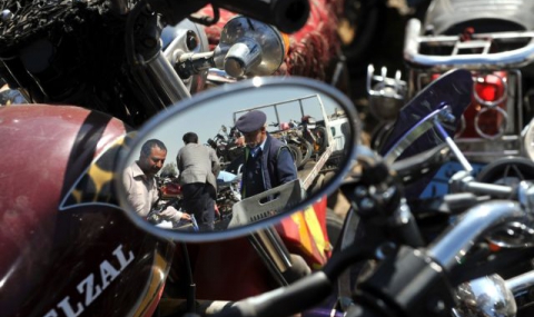 В Сана забраниха мотоциклетите - 1