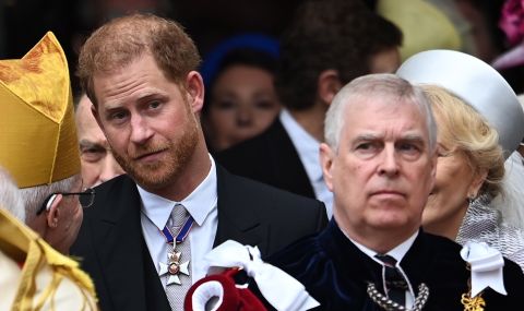 Принц Хари не се появи на балкона на Бъкингамския дворец, не остана дори за обяд със семейството си - 1