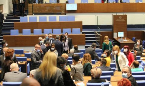 Вдигат тавана на бюджетния дефицит - 1