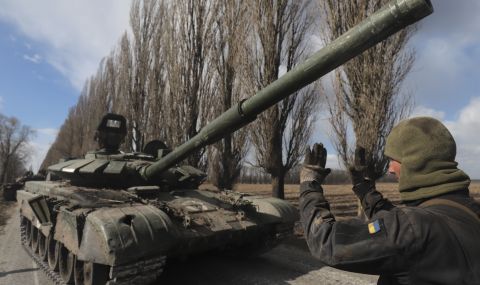 Украински командир в Мариупол: "Врагът ни превъзхожда 10 към 1" - 1