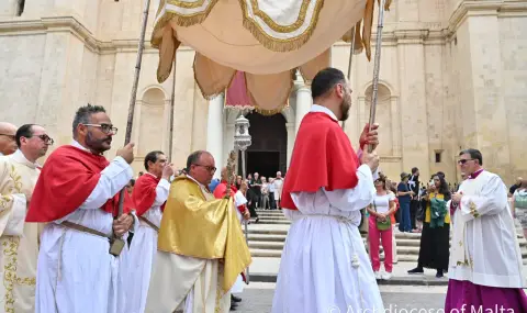 Висш служител на Ватикана призова на свещениците да бъде позволено да се женят - 1