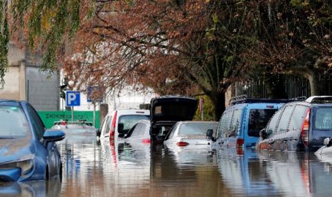 Потоп в Испания, улиците на градове в Навара са метър под водата - 1
