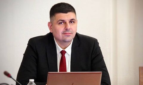 Ивайло Мирчев пред ФАКТИ: Целта на обединение на ПП и ДБ е да може да се заяви самостоятелно управление - 1
