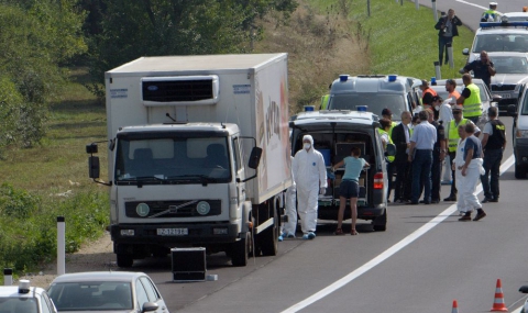 Един човек е задържан в България заради &quot;камиона-ковчег&quot; в Австрия - 1
