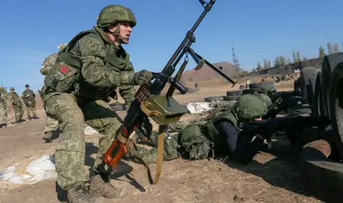 Командващият сухопътните войски на Украйна: Руската армия подготвя щурмови отряди за настъпление! - 1