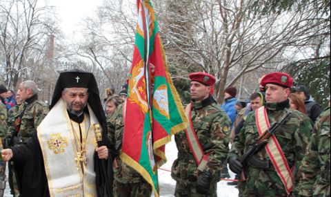 Освещават бойните знамена в Пловдив на Богоявление - 1