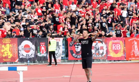 Фенове на ЦСКА надъхаха отбора а дербито, Кюстендилеца държа реч - 1