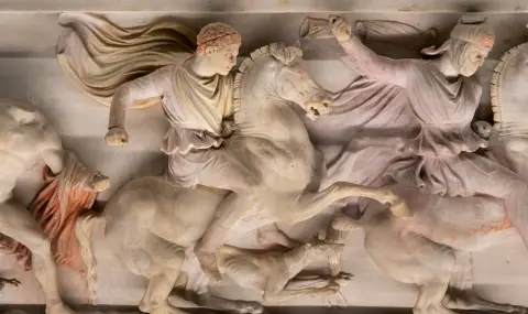 Откриха останките на семейство с шест бебета в гробницата на бащата на Александър Македонски - 1