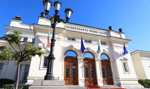 Revue Conflits: България беше убита от собствения си политически елит - 1