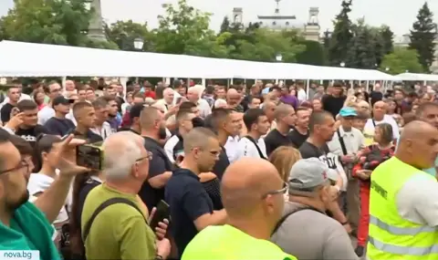 След побоя над полицейски шеф: Протести в София и Русе. Хората искат обвиняемите да бъдат освободени от ареста - 1