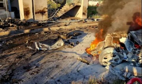 Кола е изгоряла напълно, има загинал при тежка катастрофа край софийското с. Лозен - 1