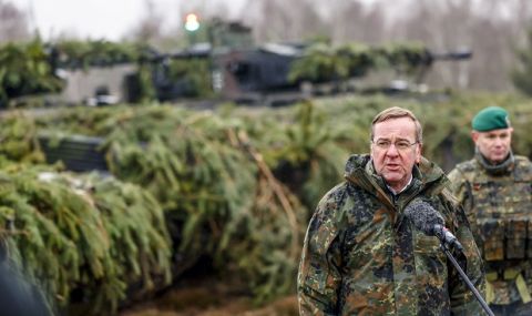 "Шпигел": Германският министър на отбраната настоява за повишаване на бюджета за отбрана с 10 милиарда евро - 1