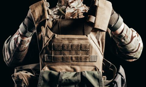 Русия търси в чужбина 200 хиляди бронежилетки  - 1