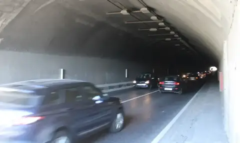 Натоварен трафик по основните пътни артерии в страната, има и засилен контрол, проверява се за алкохол и скорост - 1