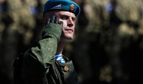 Нови разкрития за войника, извършил атака на метри от Путин в Деня на победата - 1